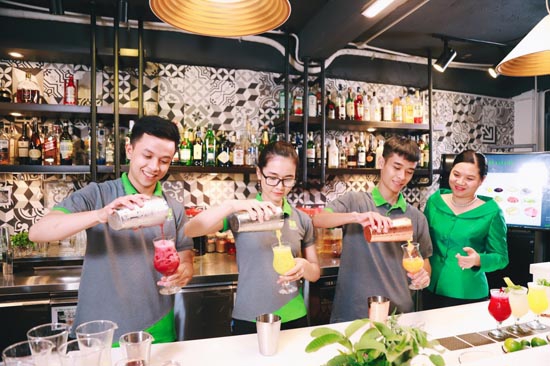 Nên Học Hệ Tại Chức Hay Là Học Nghề Ngắn Hạn?